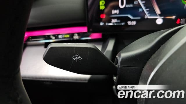 BMW 5 Series 2025 — Photo 29/33
