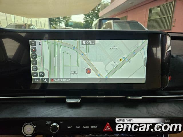 Kia Carnival 2021 — ფოტო 13/20