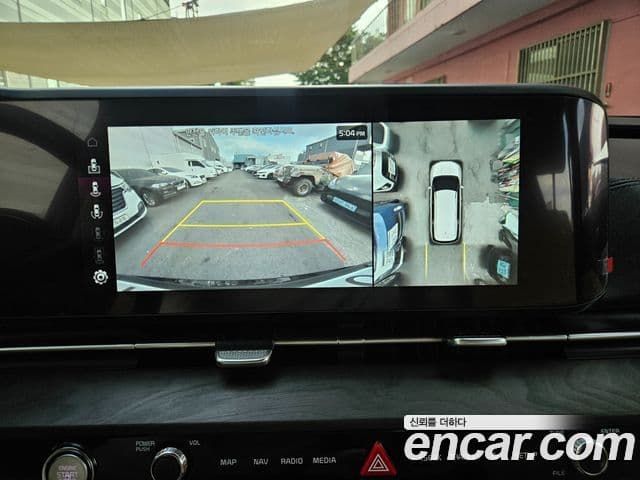 Kia Carnival 2021 — ფოტო 14/20