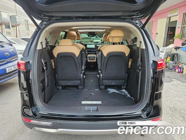 Kia Carnival 2021 — ფოტო 20/20