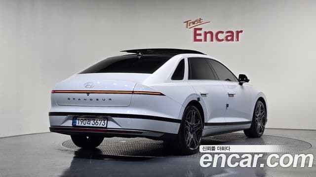 Hyundai Grandeur 2024 — ფოტო 2/20