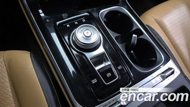 Kia Carnival 2021 — Şəkil 9/20