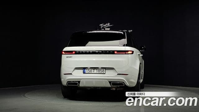 Land Rover Range Rover Sport 2024 — ფოტო 4/20