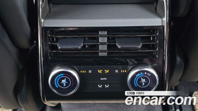 Land Rover Range Rover Sport 2024 — ფოტო 18/20