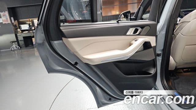 BMW X5 2025 — Photo 25/34