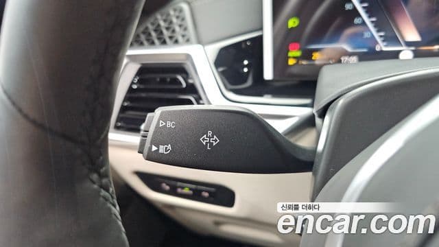 BMW X5 2025 — Photo 18/34