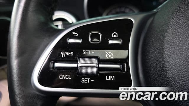 Mercedes-Benz C-Class 2019 — Şəkil 17/20