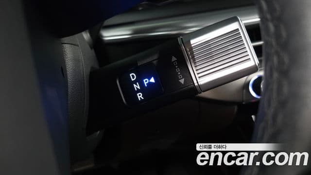 Hyundai Grandeur 2023 — ფოტო 9/20