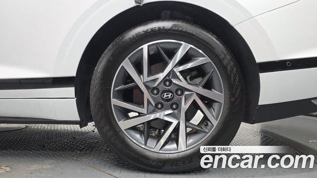 Hyundai Grandeur Hybrid 2023 — Photo 1/34