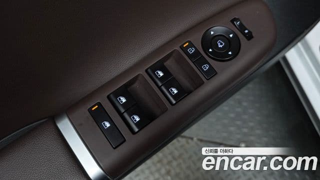 Hyundai Grandeur Hybrid 2023 — Photo 13/34