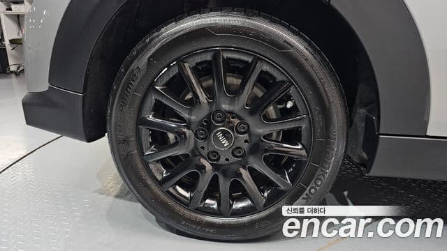 Mini Cooper 2024 — Photo 15/30