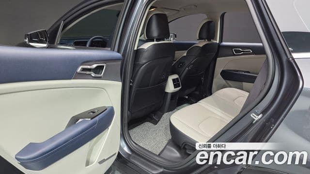Kia Sportage 2023 — Фото 12/20