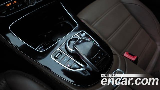 Mercedes-Benz E-Class 2019 — фото 18 из 20