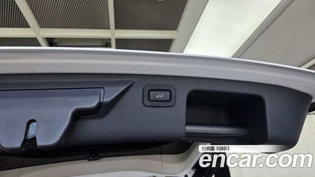 Land Rover Discovery Sport 2020 — Photo 19/33