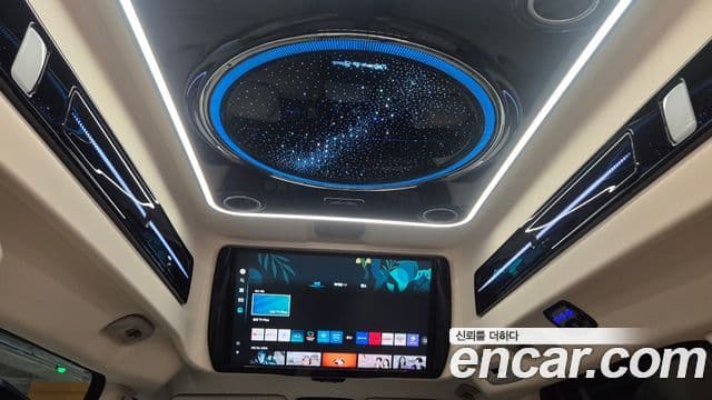Kia Carnival 2025 — Photo 7/18
