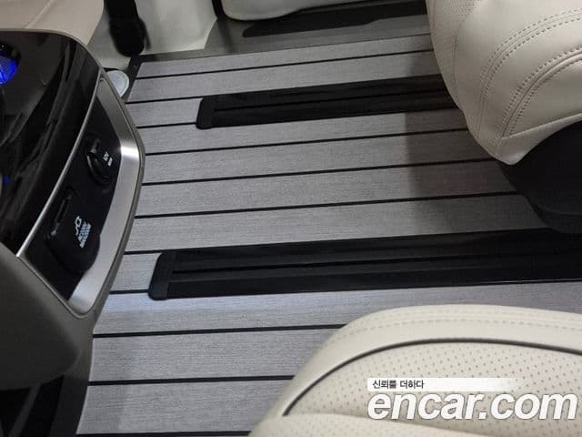Kia Carnival 2025 — Photo 2/18