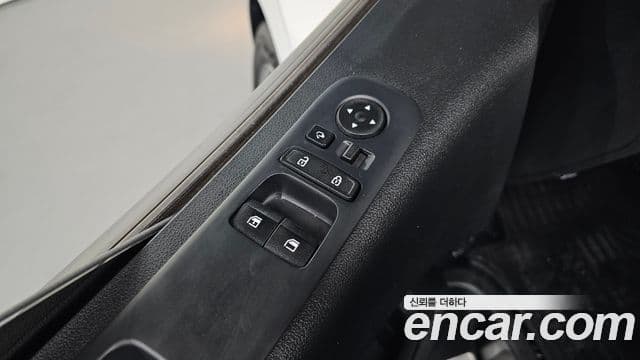 Hyundai Staria 2023 — Фото 19/20