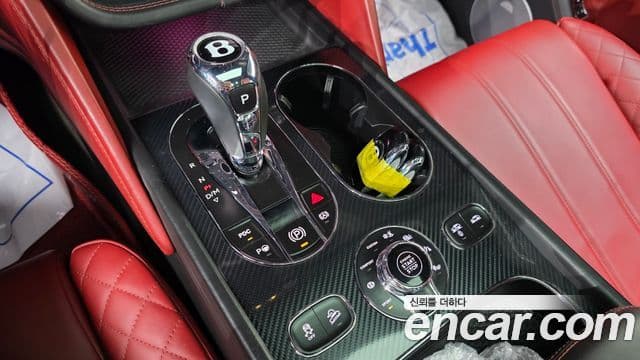 Bentley Bentayga 2018 — Photo 4/20