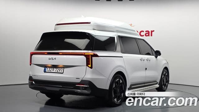 Kia Carnival 2024 — Şəkil 2/20