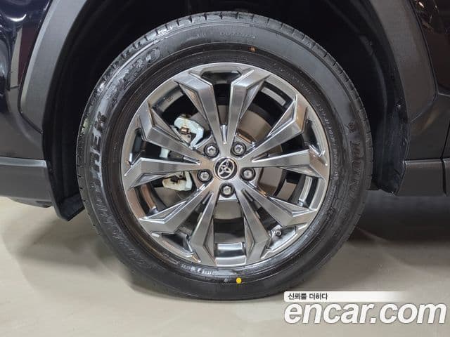 Toyota RAV4 2025 — ფოტო 4/19