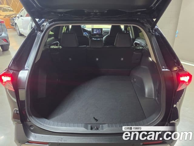 Toyota RAV4 2025 — ფოტო 19/19