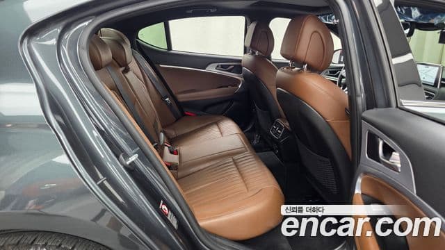 Genesis G70 2018 — ფოტო 12/20