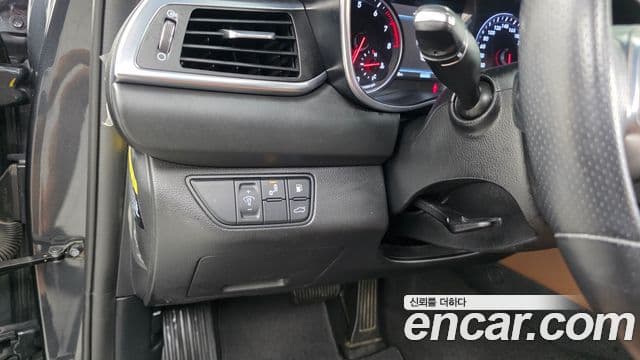 Genesis G70 2018 — ფოტო 16/20