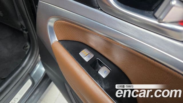 Genesis G70 2018 — ფოტო 18/20