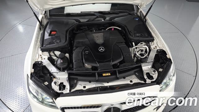Mercedes-Benz E-Class 2020 — Фото 6/20