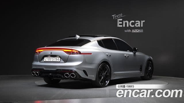 Kia Stinger 2023 — Şəkil 2/20