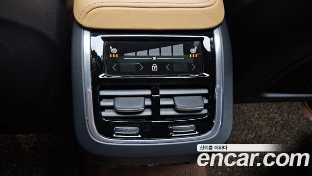 Volvo S60 2020 — Şəkil 18/20