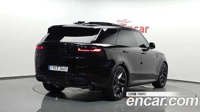 Land Rover Range Rover Sport 2025 — ფოტო 2/20