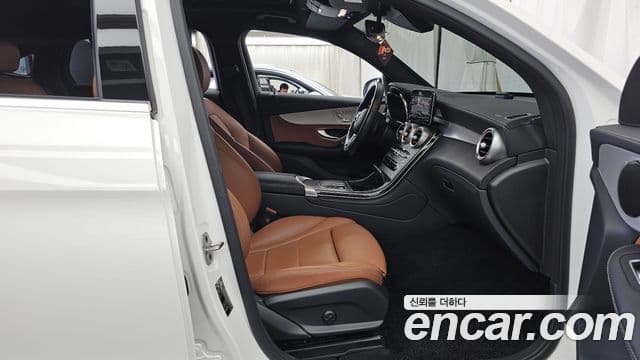 Mercedes-Benz GLC-Class 2023 — Şəkil 19/20