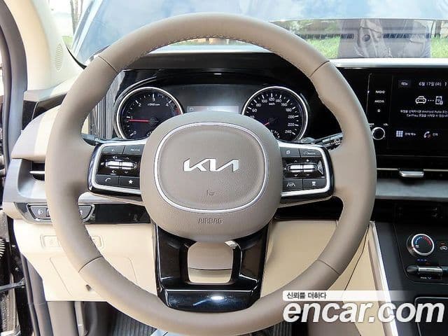 Kia Carnival 2022 — Şəkil 7/19