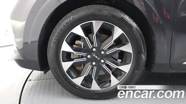Kia Carnival 2022 — Фото 5/20