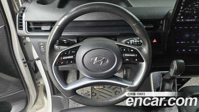 Hyundai Staria 2023 — Şəkil 13/20