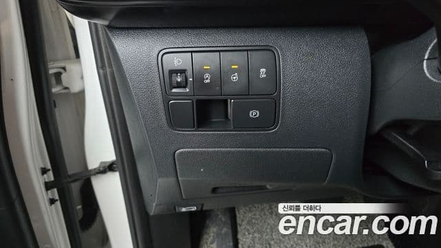 Hyundai Staria 2023 — Şəkil 17/20