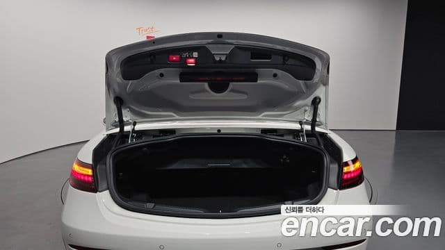 Mercedes-Benz E-Class 2023 — фото 20 из 20