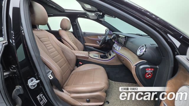 Mercedes-Benz E-Class 2021 — Şəkil 10/20