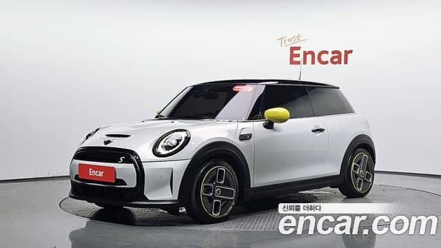 Mini Cooper Electric, 2022