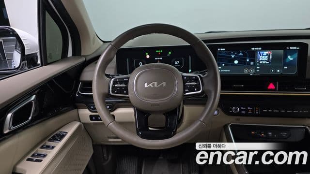 Kia Carnival 2023 — ფოტო 12/20