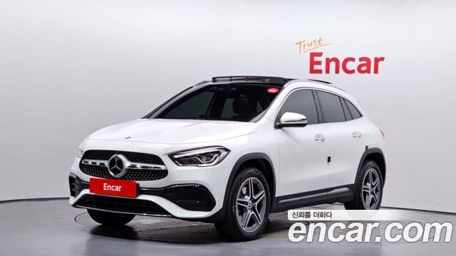 Mercedes-Benz GLA-Class 2022 — Şəkil 1/20
