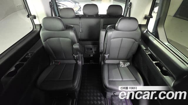 Hyundai Staria 2021 — ფოტო 17/20