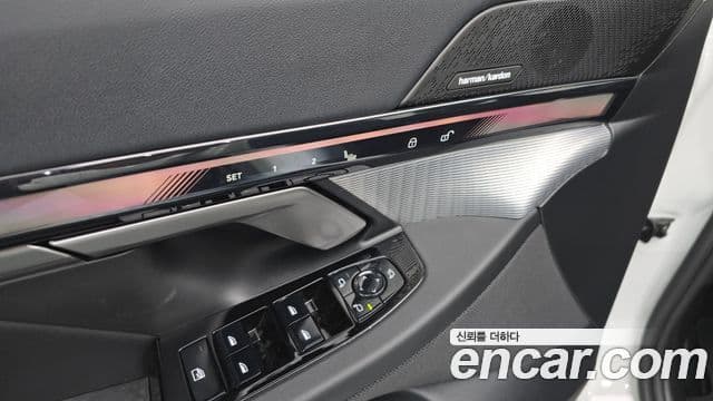 BMW 5 Series 2025 — Photo 7/36