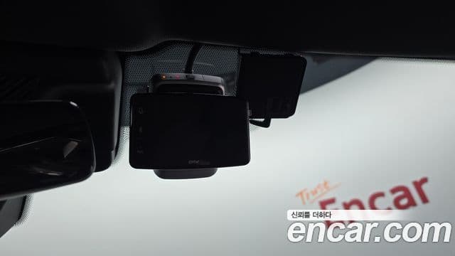 BMW 5 Series 2025 — Photo 22/36