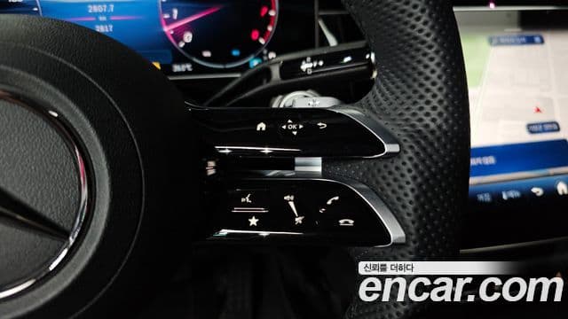 Mercedes-Benz E-Class 2025 — Photo 6/34