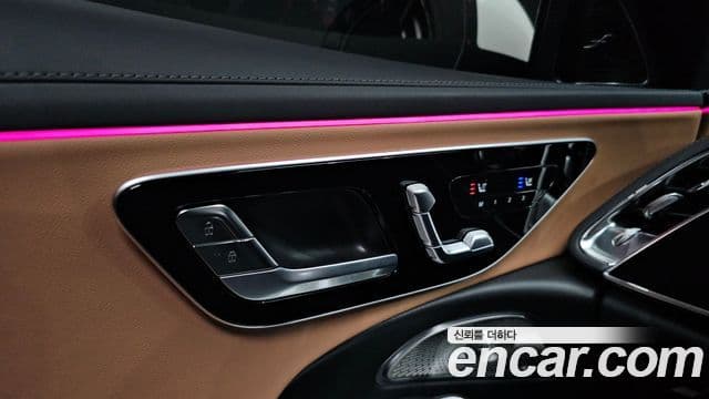 Mercedes-Benz E-Class 2025 — Photo 27/34