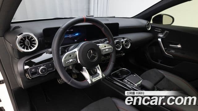 Mercedes-Benz A-Class 2022 — ფოტო 17/20