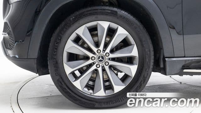 Mercedes-Benz GLE-Class 2022 — ფოტო 4/20