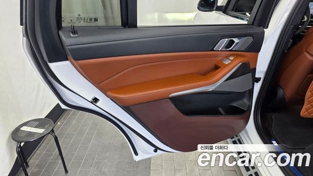 BMW X7 2025 — Photo 19/33